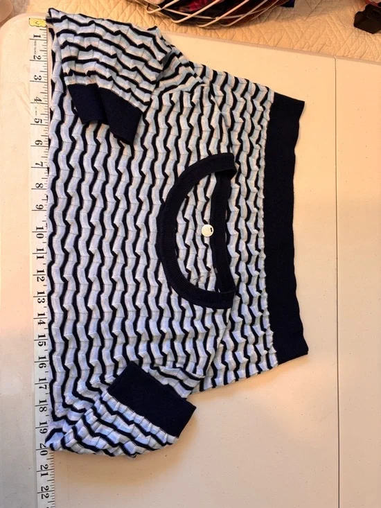 Margaret O'Leary Navy Grey 3D Sweater
Boutique Size Medium Quiet Luxury Artsy - Picture 8 of 9